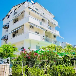 Ruza Apartament